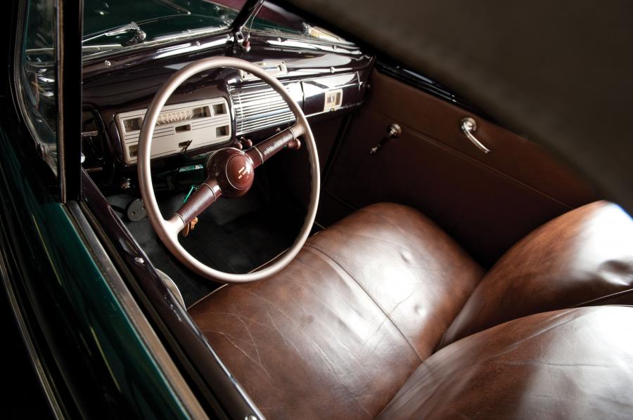  Ford DeLuxe Convertible Coupe 1940 года  (фото 25 из 80)